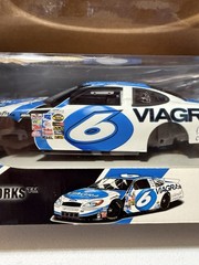 MARK MARTIN VIAGARA 2004 1/24 DIECAST MODEL KIT New SEALED Box