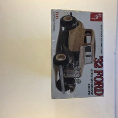 32 Ford Five Window Coupe AMT 1:25 In Factory Sealed Box