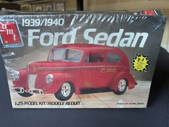 NEW AMT 1/25 1939/1940 FORD SEDAN 3 IN 1 KIT 6522. Factory Sealed