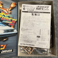 Aoshima Delorean PART II DRIVER Collectables 17+