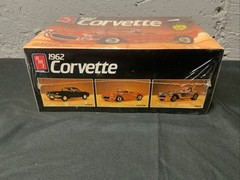 AMT ERTL 1962 Chevrolet Corvette 3n’1 Model Kit# 6521 NEW