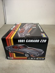 Revell 1981 Chevrolet Camaro Z28 T-Top 1:25 Model 14526 – 0177 2022 NOS Sealed