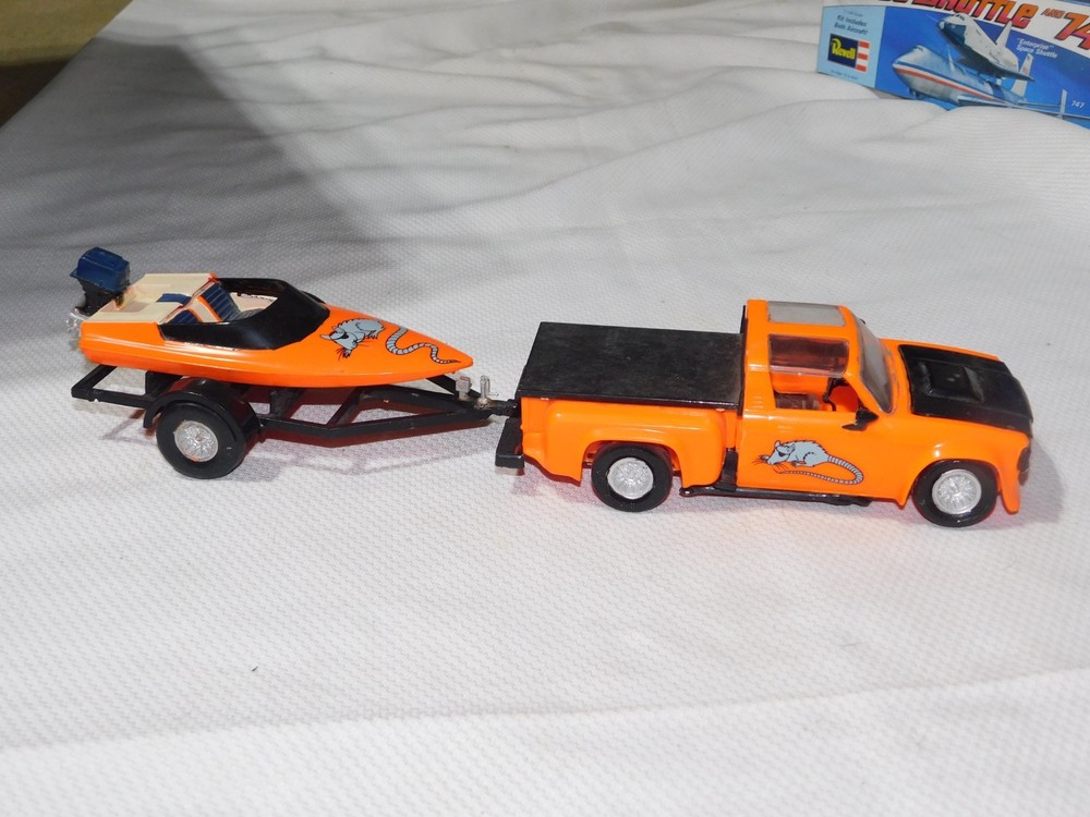 1970s REVELL RIVER RAT Model Kit Chevy Luv Pickup Boat Trailer BUILT ORANGE