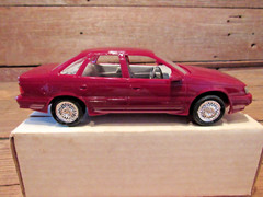 Vintage 1989 AMT FORD TAURUS SHO CURRANT RED DEALER PROMOTIONAL CAR-MIB