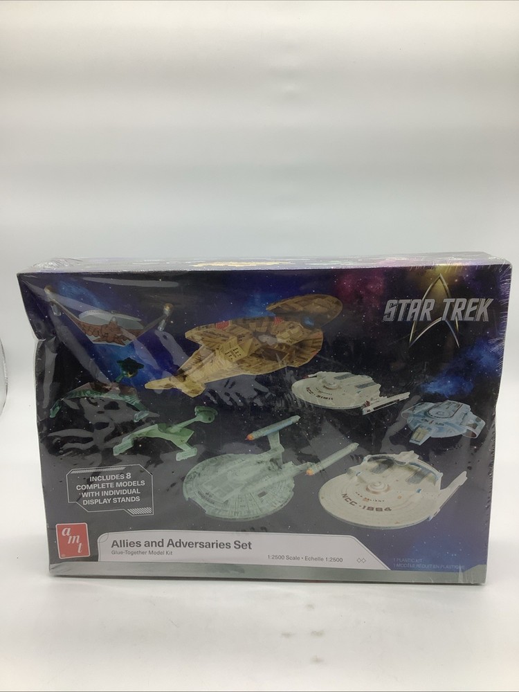 SKILL 2 MODEL KIT ALLIES & ADVERSARIES SET “STAR TREK” 1/2500 BY AMT NIDB