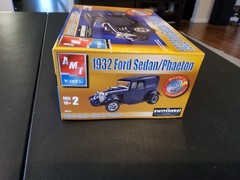 AMT – 1932 Ford Sedan/Phaeton Car Model Kit- 1/25 Scale