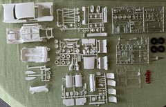 AMT 1957 Ford Fairlane 500 Hardtop Customizing 1/25 Scale Kit T-157-200 (1962)