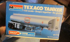 Monogram 1212 1/32 Union 76 Tanker Trailer Snap Tite kit NIOB