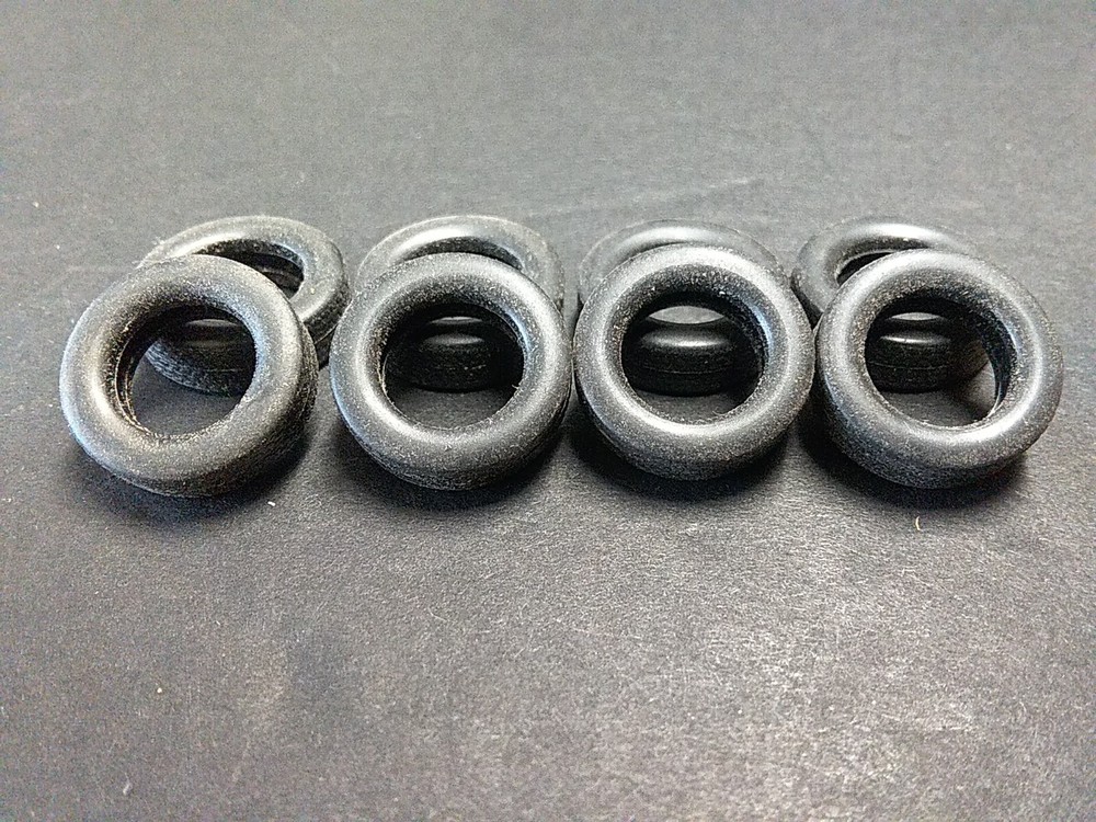 Model Car Tires 6.5x4x1.5×1 mm (8 Tires)