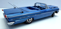 AMT 1:25 Scale 1960 Pontiac Bonneville Convertible Klaver Pro-Built Model