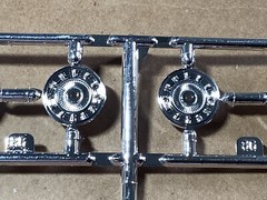 1/25 scale model car kit Vintage 65 Impala Ss 395 Hubcaps No Box
