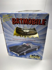 Johnny Lightning Batmobile 1:24 Diecast Prepainted Model Kit DC Comics Batman