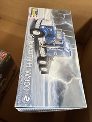 Revell Kenworth 1:25 Model Kits – 851507 Opened But Not Used Parts In Sealed Bag