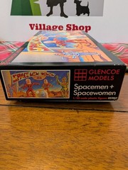 Glencoe models 1/20 Scale Space Men and Women with Plastic Helmets