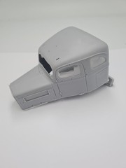 1/25 White WB-Series Sleeper Cab Full Resin Kit with Diesel Engine Included