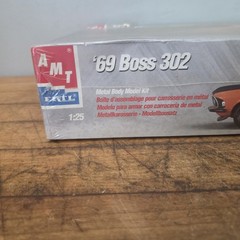 AMT/Ertl’69 Boss 302 Pre-Painted Metal Body 1998 1:25 Model Kit Sealed Mustang