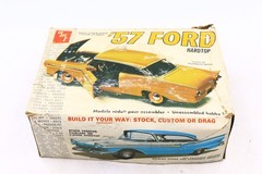 AMT ‘57 Ford Hardtop T285 1/25 Model Kit Complete Without Instructions