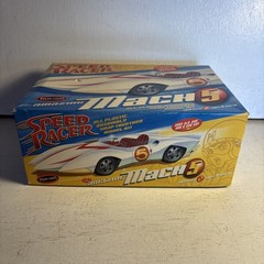 Polar Lights All Plastic Snap Model Kit Speed Racer the Amazing Mach 5