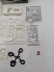 Essex Wire 427 Cobra Monogram 1:24 Model Kit # 2944 Never Built ( NO DECALS )!!