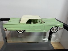 VINTAGE AMT 1958 FORD THUNDERBIRD GREEN DEALER PROMO MODEL TOY 1/25