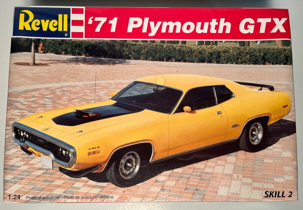 Revell ’71 Plymouth GTX 7608 1/24 Scale Plastic Model Kit Factory Sealed (B259)