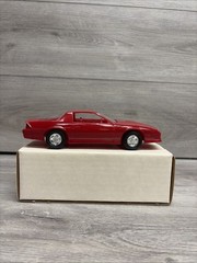 AMT Ertl #6061 1989 Camaro Iroc-Z Bright Red – 1/25 Scale Dealer Promo Car