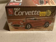 AMT/ERTL 1962 Corvette 3 in 1 Model – 1/25 Scale Kit# 6521 – Sealed!!