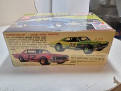 AMT ’65 Ford Fairlane Modified Stocker Retro Deluxe 1/25 Model Car Kit