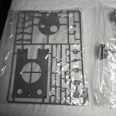 TAKOM Tiger I 1/35 Mid-Production Zimmerit and Limited Otto Carius Figure NEW