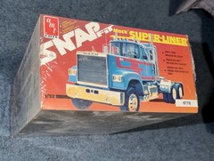 AMT Ertl 1/32 Snap Fit Mack Super-Liner Model Kit / #6778 / SEALED