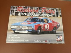 Salvinos Jr Models 1/25 Richard Petty #43 1976 Dodge Charger Race Car 6995
