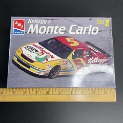 AMT/Ertl Terry Labonte #5 Kellogg Monte Carlo 1/25 Scale Model BRAND NEW SEALED