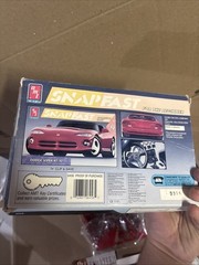 Dodge Viper RT/10 Vintage AMT Ertl 1/25 Scale Model Kit Detailed Interior