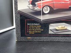 Model Car Display Bundle – AMT Showcase Case & Motorized Turntable