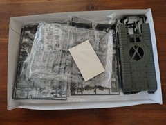 TAM35210 1:35 Tamiya Churchill Mk. VII British Infantry Tank Model Kit