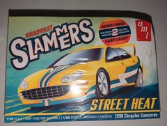 AMT Snapfast Slammers Street Heat 1998 Chrysler Concorde 1/25 Scale Snap Togethe