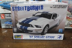 Revell 07 Shelby GT500 Sealed Inside 1/25