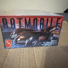 AMT Batman & Robin Movie Batmobile Plastic Model Car Vehicle Kit 1/25 DC Comics
