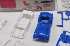 MPC TRIUMPH TR-4 SCALE 1:32 PLASTIC MODEL KIT 2-1016