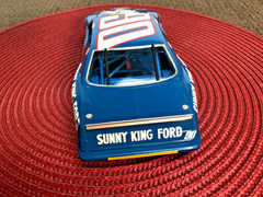 MONOGRAM 1/24 SUNNY KING #90 ’85 T-BIRD STOCK CAR FACTORY BUILT BOX ART MODEL
