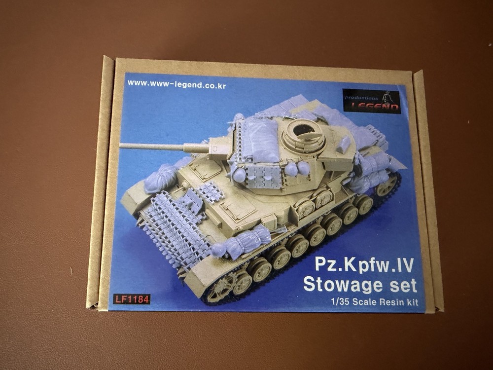 Legend Stowage and Accessories Set for German Panzer IV Tank WWII LF1184 6093