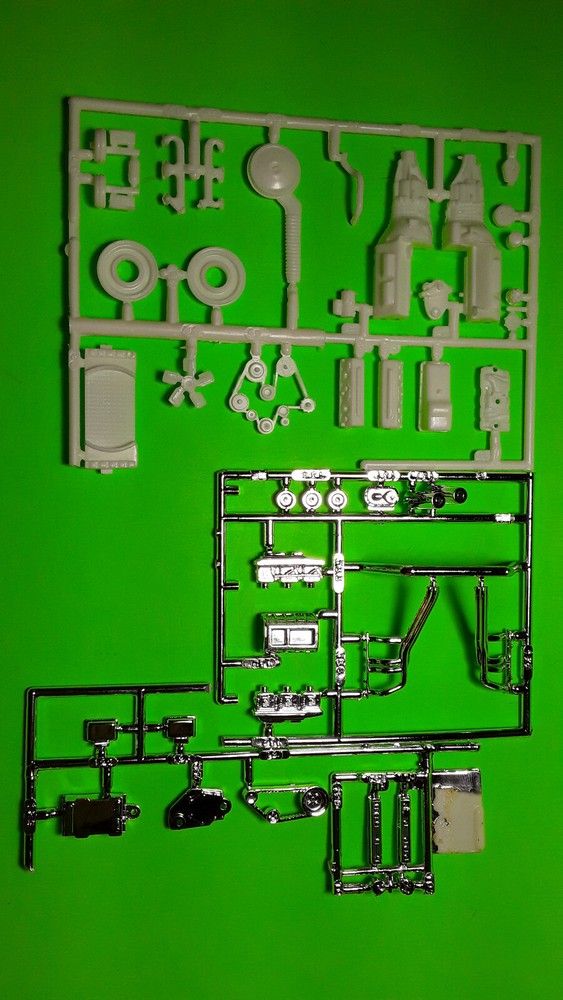 USA 1 Monster Truck 1991 Chevy Pickup 1/25 Headers Blower Race Motor Engine