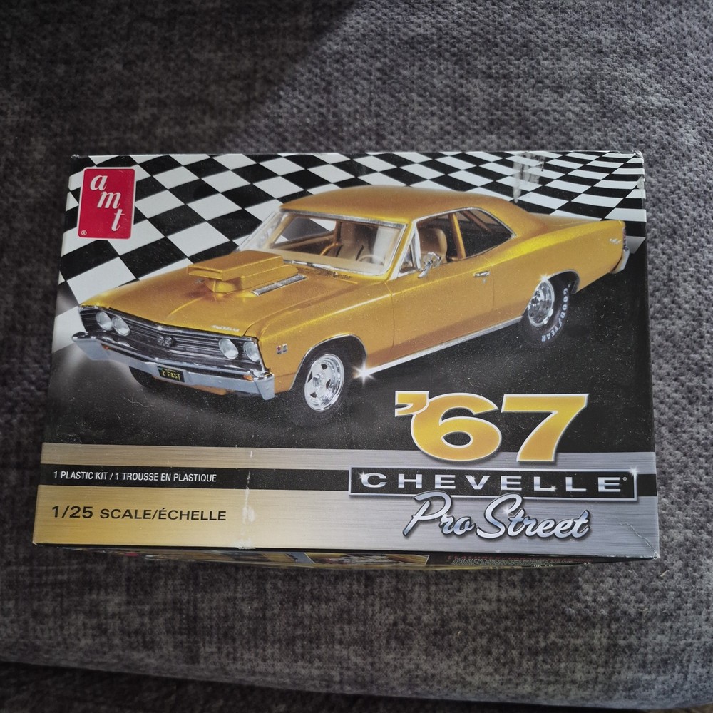 AMT 1967 CHEVELLE PRO STREET MODEL CAR KIT plastic hobby 1:25 Scale AMT876 NEW