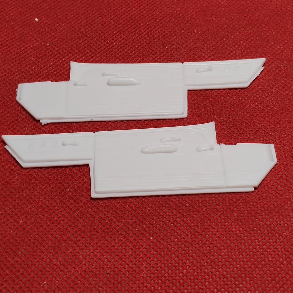 Door Panels 1953 Ford Victoria 1:25 Scale Model Car Part AMT
