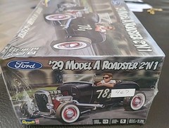Revell 1/25 Scale Ford ’29 Model A Roadster 2’n1 Model Kit 85-4463 NIB Sealed
