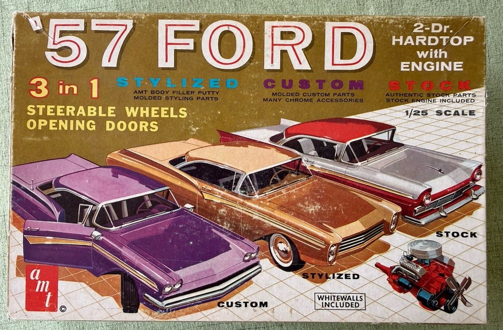 AMT 1957 Ford Fairlane 500 Hardtop Customizing 1/25 Scale Kit T-157-200 (1962)