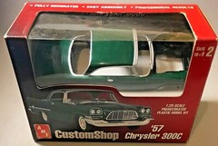 AMT CUSTOM SHOP ’57 CHRYSLER 300C MODEL 30247 (NIB-2000)