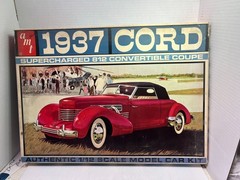 1/12 AMT 370700 1937 CORD SUPERCHARGE 812 CONVERTIBLE MAROON PARTIALLY BUILT KIT
