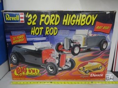 Revell 1932 Ford Highboy Hot Rod BIG SCALE BIG DEUCE 3 ‘n 1 Rat Rod 1:8 scale