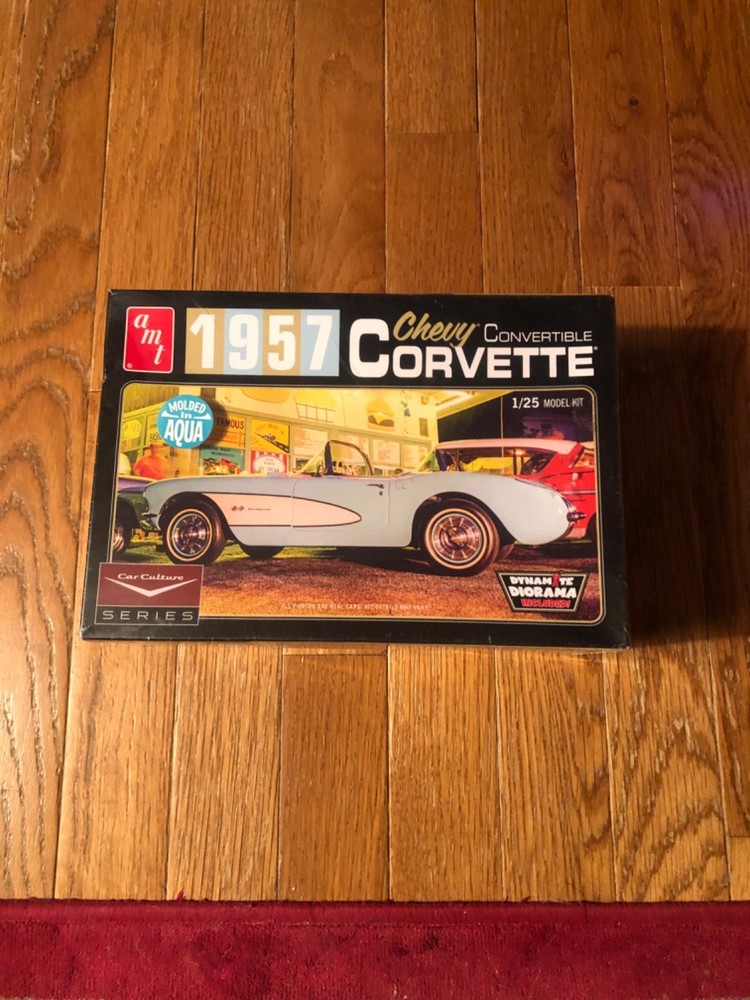 AMT 1957 Chevy Corvette Convertible Model Kit 1:25 Culture Series Sealed 1016/12
